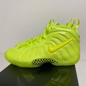Nike Little Posite Pro GS Volt CW1593-702 Size 5Y